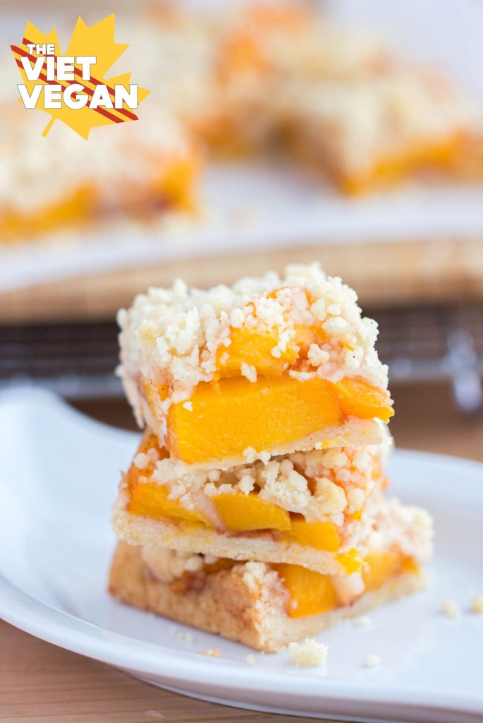 Extra Peachy Peach Crumb Bars | The Viet Vegan |
